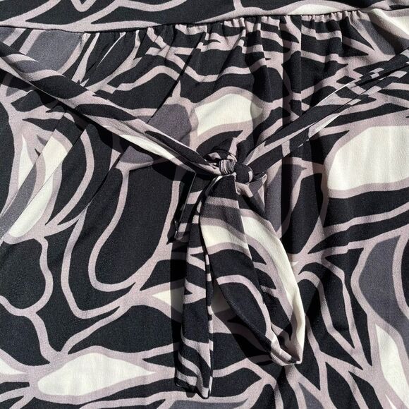 Attention Black Blouse Size Medium - Picture 3 of 4